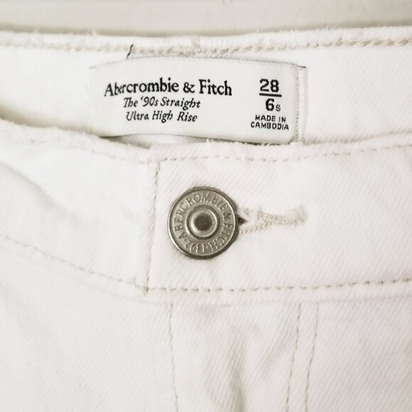 Abercrombie & Fitch Women's White Straight Leg Jeans - Picture 14 of 16